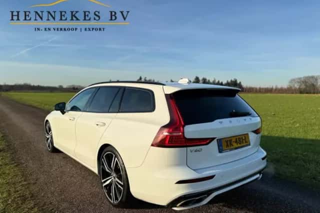 Volvo V60 (2019) thumbnail 3