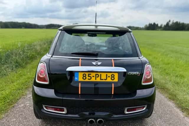 MINI Cooper S (2011) thumbnail 4