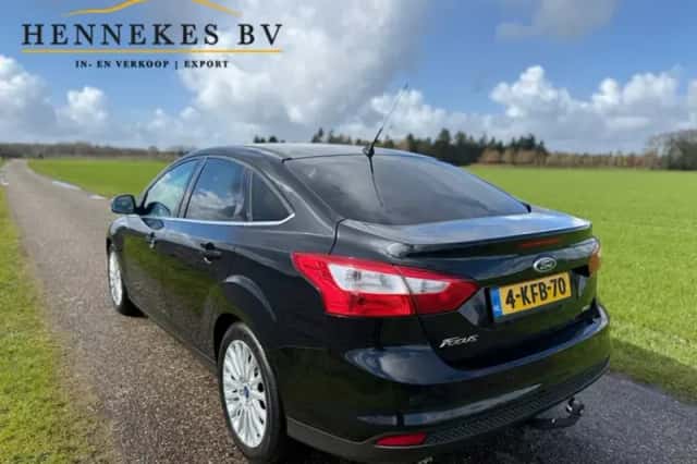 Ford Focus (2013) thumbnail 3