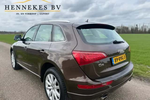 Audi Q5 (2011) thumbnail 3