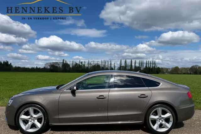 Audi A5 (2016) thumbnail 2