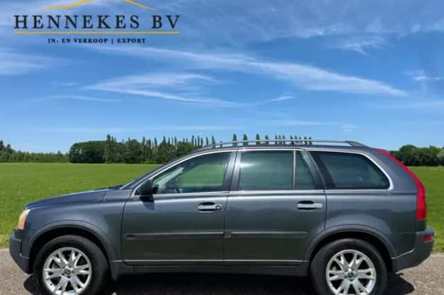 Volvo XC90 (2004) thumbnail 2