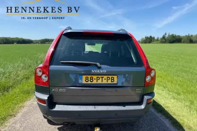 Volvo XC90 (2004) thumbnail 4