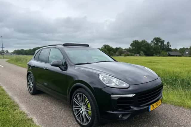 Porsche Cayenne (2015) thumbnail 5