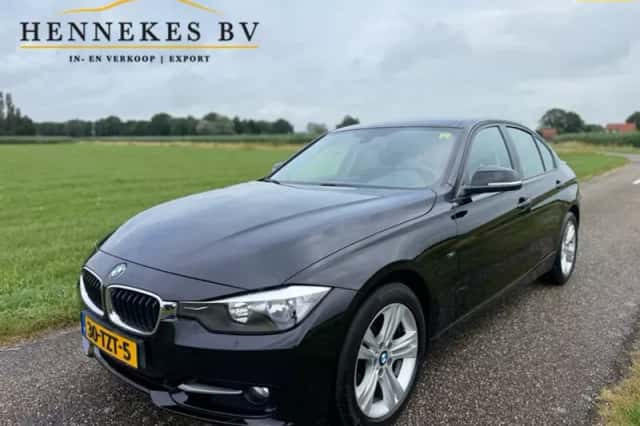 BMW 3-Serie (2012) thumbnail 1