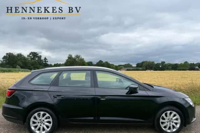 SEAT Leon (2015) thumbnail 6