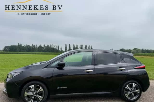 Nissan Leaf (2018) thumbnail 2