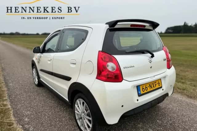 Suzuki Alto (2010) thumbnail 3