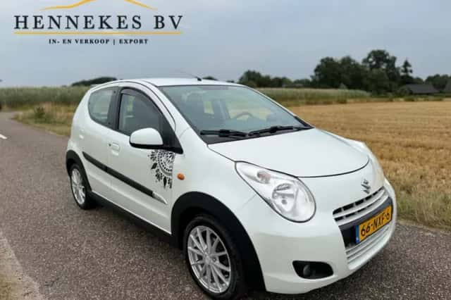 Suzuki Alto (2010) thumbnail 5