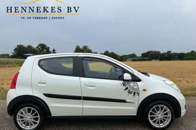 Suzuki Alto (2010) thumbnail 6