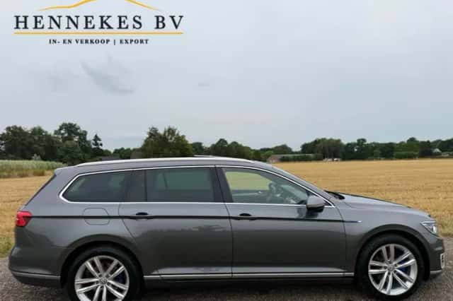 Volkswagen Passat (2016) thumbnail 6