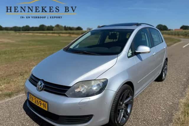Volkswagen Golf (2010) thumbnail 1