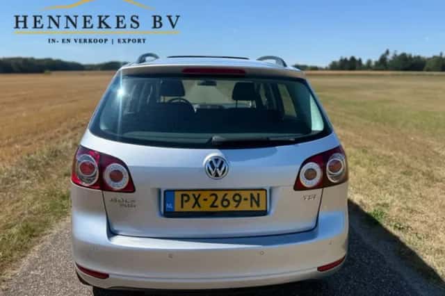 Volkswagen Golf (2010) thumbnail 4