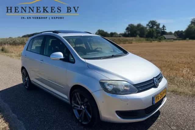 Volkswagen Golf (2010) thumbnail 5