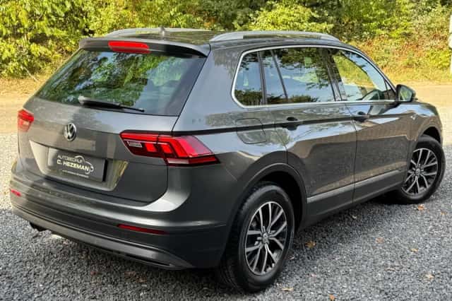 Volkswagen Tiguan (2016) thumbnail 5