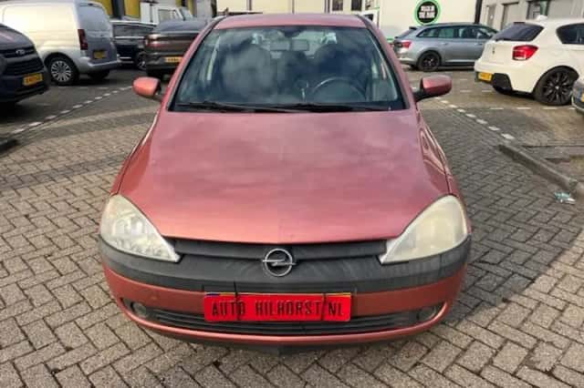 Opel Corsa (2001) thumbnail 3