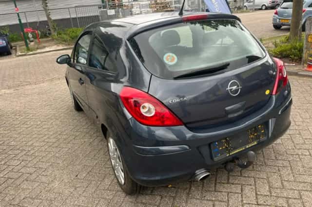 Opel Corsa (2007) thumbnail 5