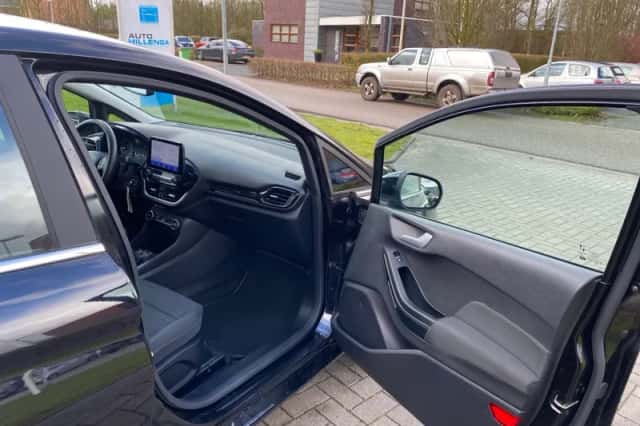 Ford Fiesta (2020) thumbnail 3