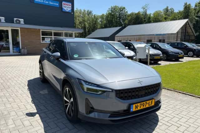 Polestar 2 (2021) thumbnail 1