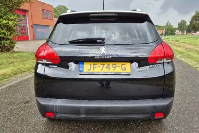 Peugeot 2008 (2016) thumbnail 2