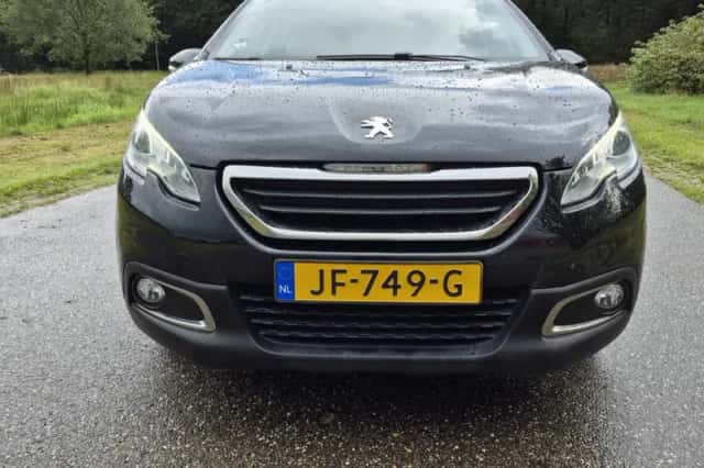 Peugeot 2008 (2016) thumbnail 3