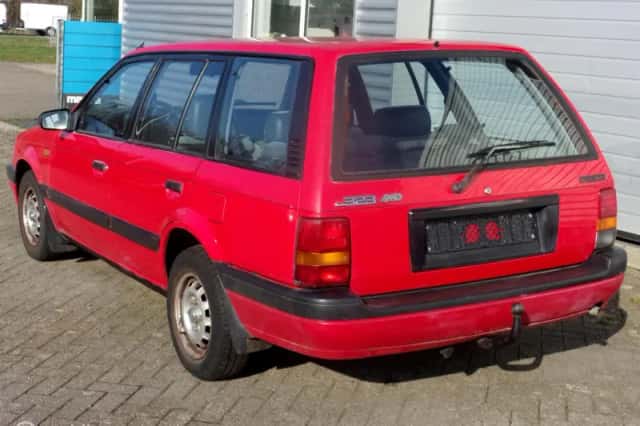 Mazda 323 (1992) thumbnail 3