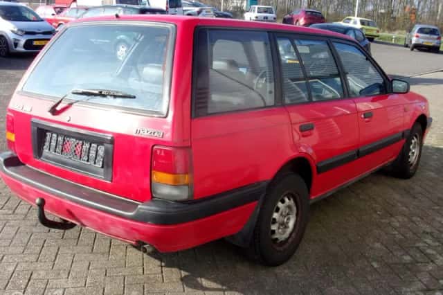 Mazda 323 (1992) thumbnail 5