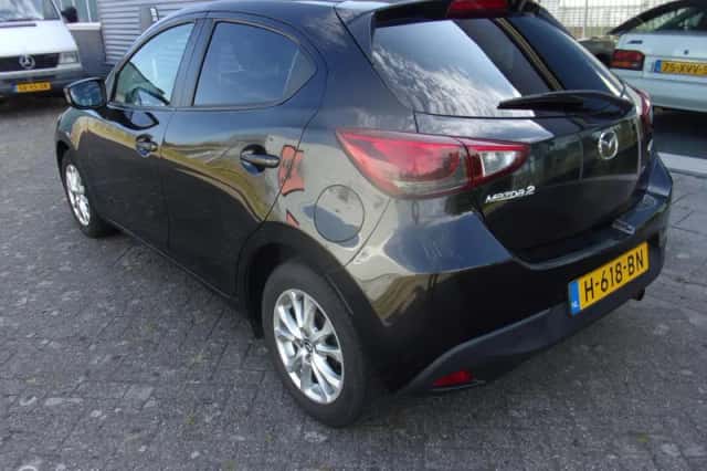 Mazda 2 (2017) thumbnail 3