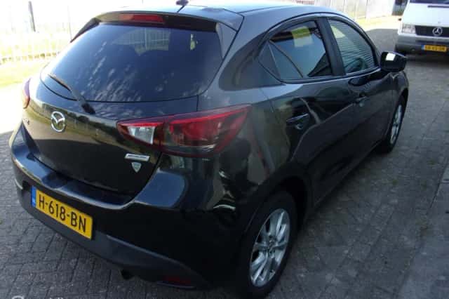 Mazda 2 (2017) thumbnail 4