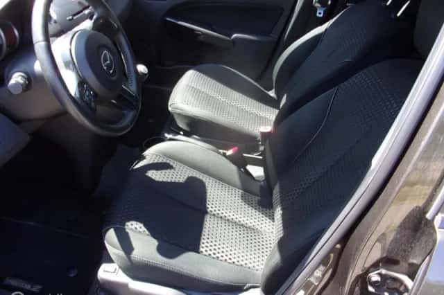 Mazda 2 (2014) thumbnail 6