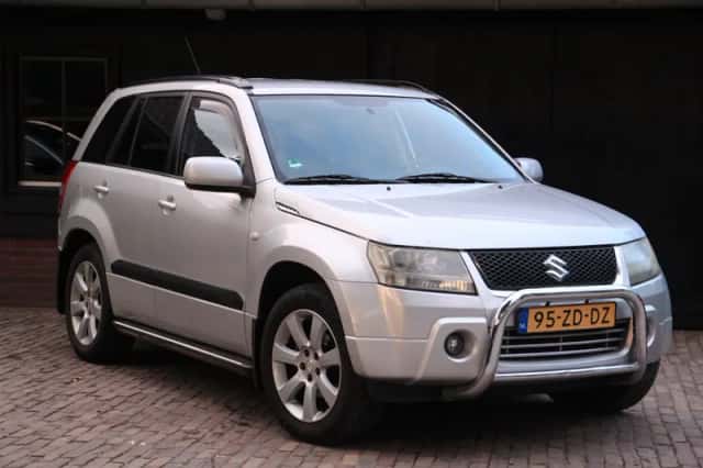 Suzuki Grand Vitara (2008) thumbnail 1