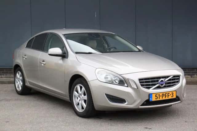 Volvo S60 (2011) thumbnail 6