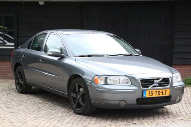 Volvo S60 (2007) thumbnail 2
