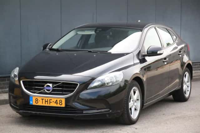 Volvo V40 (2014) thumbnail 1