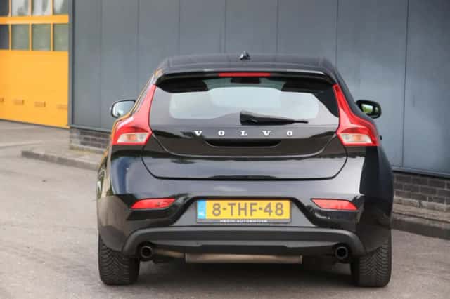 Volvo V40 (2014) thumbnail 5