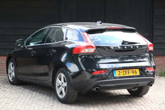 Volvo V40 (2014) thumbnail 4