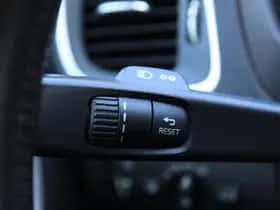 Volvo V40 (2019) thumbnail 17