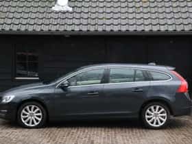 Volvo V60 (2015) thumbnail 6