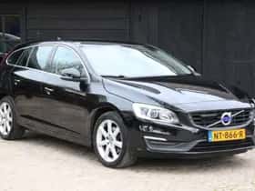 Volvo V60 (2017) thumbnail 2