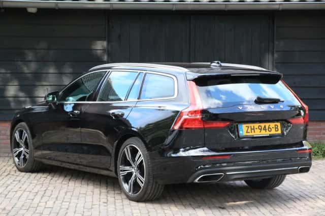 Volvo V60 (2019) thumbnail 4