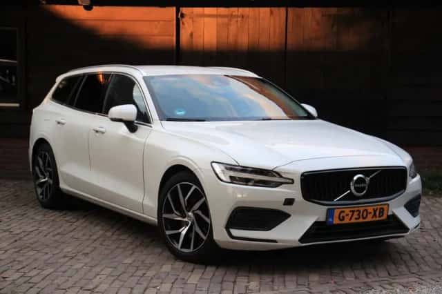 Volvo V60 (2019) thumbnail 1