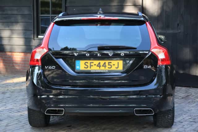 Volvo V60 (2016) thumbnail 6