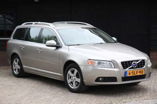 Volvo V70 (2011) thumbnail 1