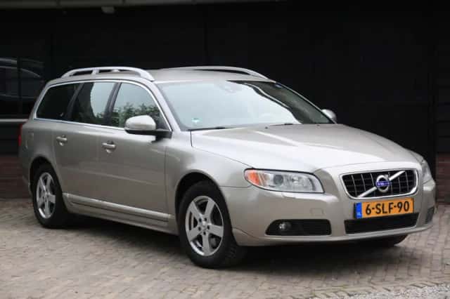 Volvo V70 (2011) thumbnail 2