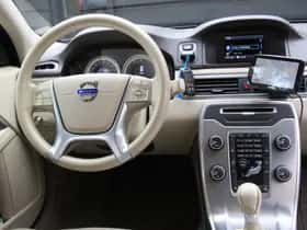 Volvo V70 (2011) thumbnail 12