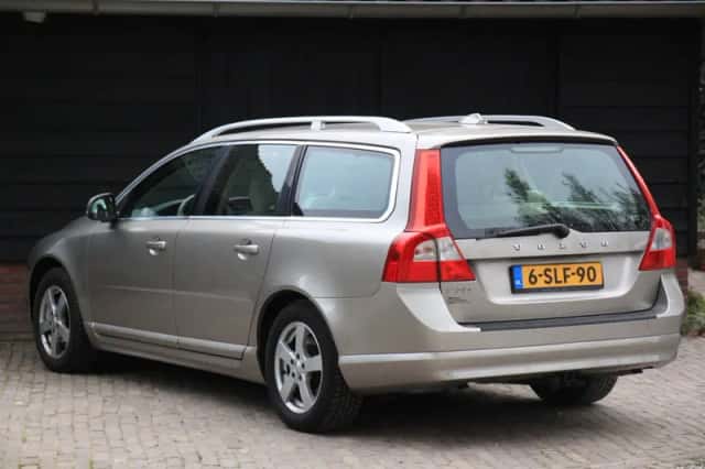 Volvo V70 (2011) thumbnail 4