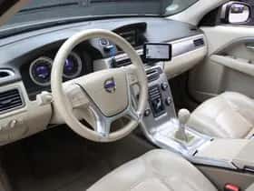 Volvo V70 (2011) thumbnail 10