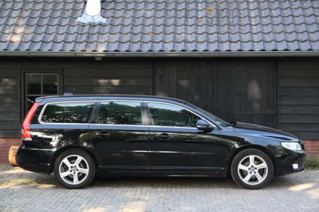 Volvo V70 (2015) thumbnail 3