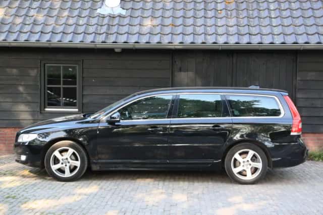 Volvo V70 (2015) thumbnail 6