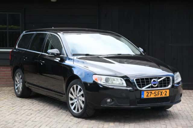 Volvo V70 (2011) thumbnail 1